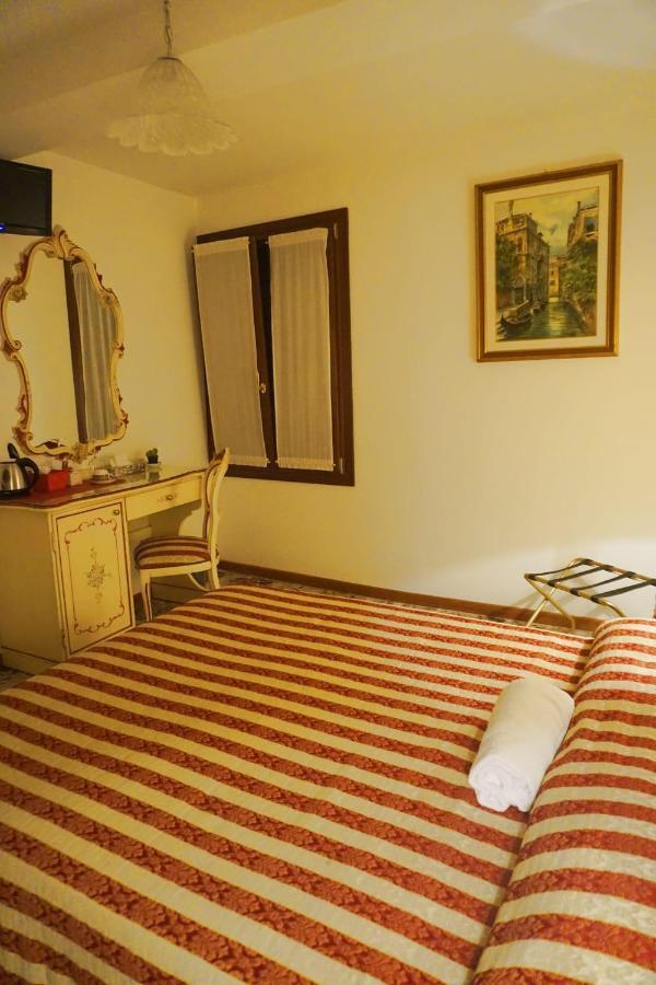 Guesthouse Al Profeta Venedig Exterior foto