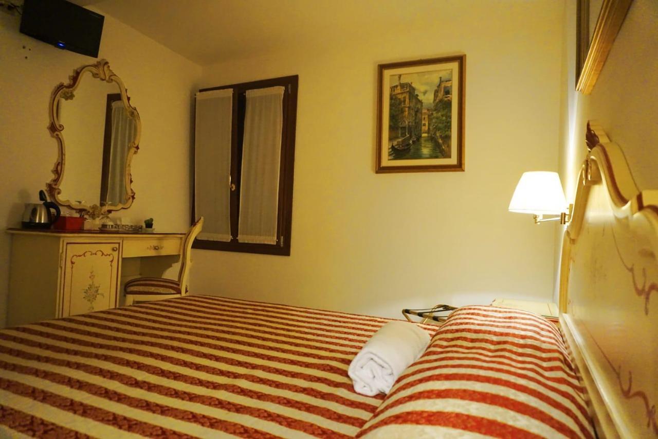 Guesthouse Al Profeta Venedig Exterior foto